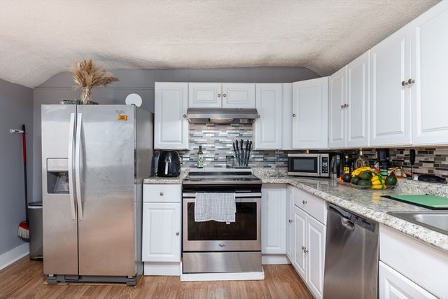 34 Grove St, Lynn, MA 01905