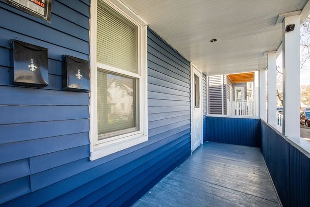 34 Grove St, Lynn, MA 01905