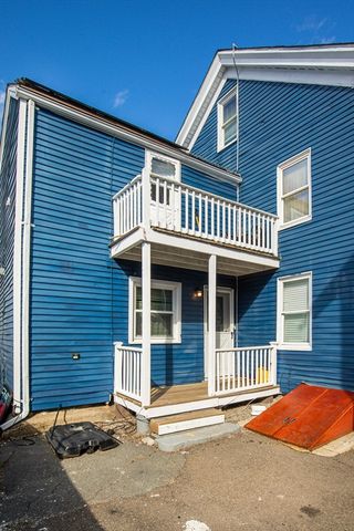 34 Grove St, Lynn, MA 01905