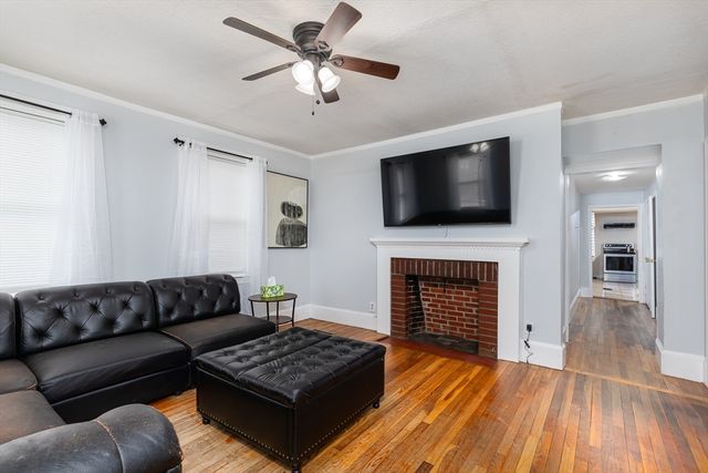 34 Grove St, Lynn, MA 01905