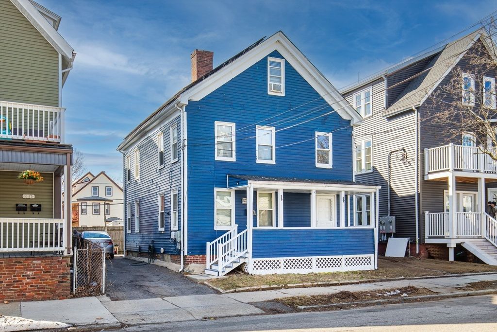 34 Grove St, Lynn, MA 01905