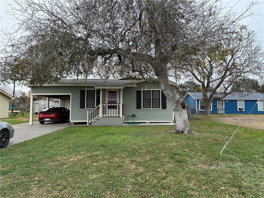 1012 Memorial Pkwy, Portland, TX 78374