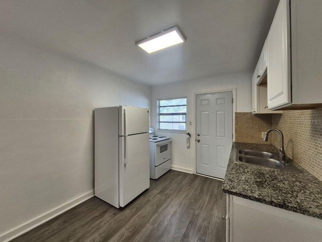 1726 W CHESTNUT STREET A, Tampa, FL 33607