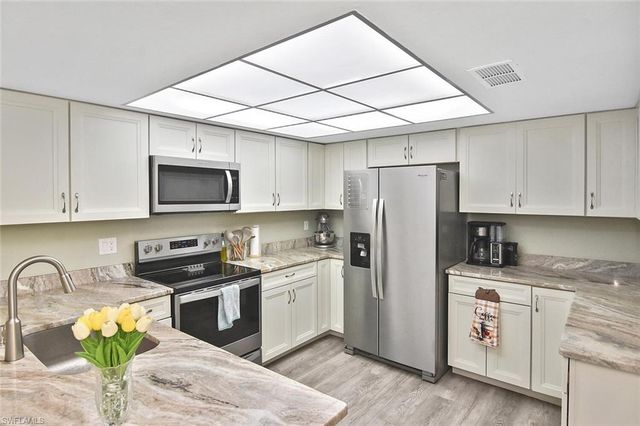 15536 Crystal Lake DR, North Fort Myers, FL 33917