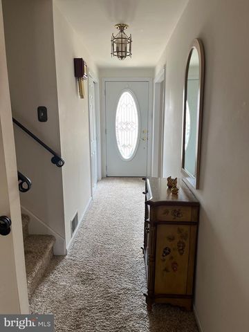 212 S MARMIC DR, Southampton, PA 18966