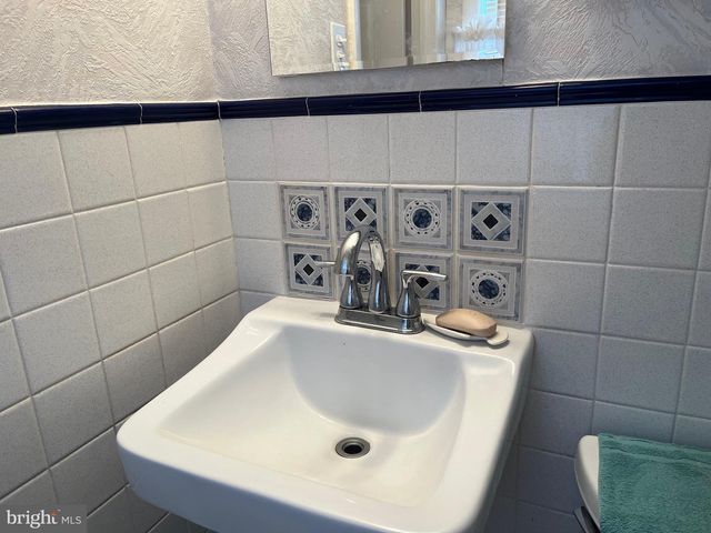 212 S MARMIC DR, Southampton, PA 18966