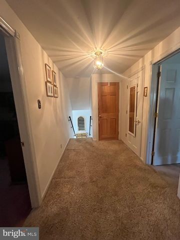 212 S MARMIC DR, Southampton, PA 18966