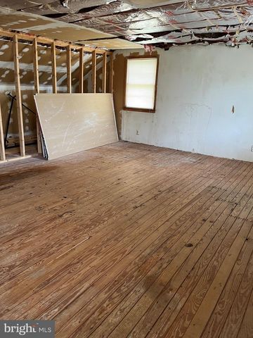 212 S MARMIC DR, Southampton, PA 18966