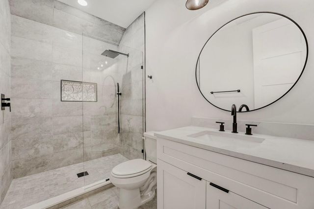 208 Ulupau CIR, Bastrop, TX 78602