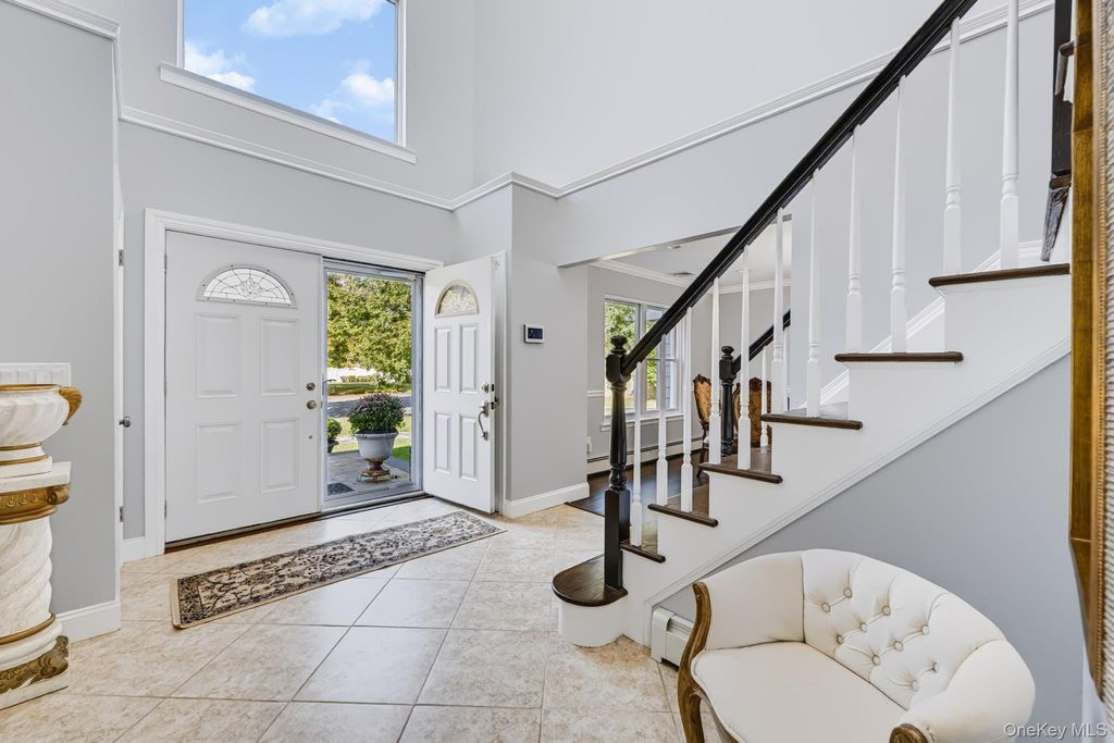 8 Brandon, Commack, NY 11725 — photo 5