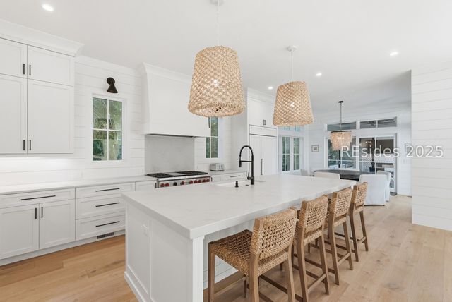 3 Driftwood Ln, Hilton Head Island, SC 29928