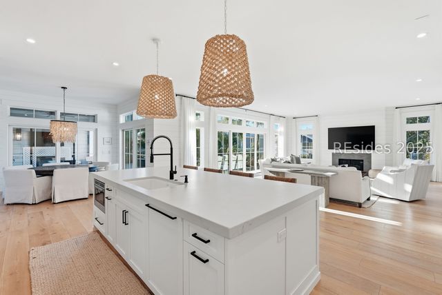 3 Driftwood Ln, Hilton Head Island, SC 29928