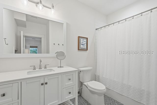 3 Driftwood Ln, Hilton Head Island, SC 29928