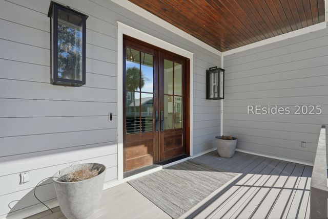 3 Driftwood Ln, Hilton Head Island, SC 29928