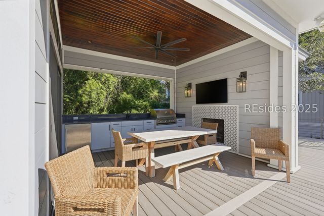 3 Driftwood Ln, Hilton Head Island, SC 29928