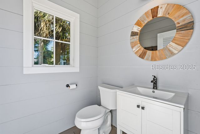 3 Driftwood Ln, Hilton Head Island, SC 29928