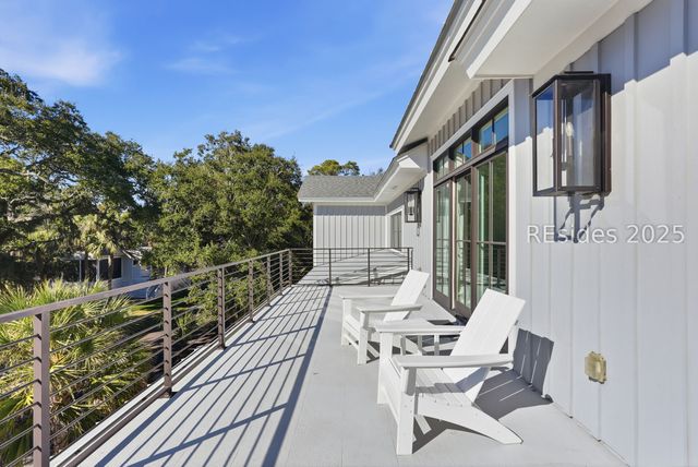 3 Driftwood Ln, Hilton Head Island, SC 29928