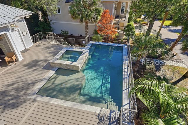 3 Driftwood Ln, Hilton Head Island, SC 29928