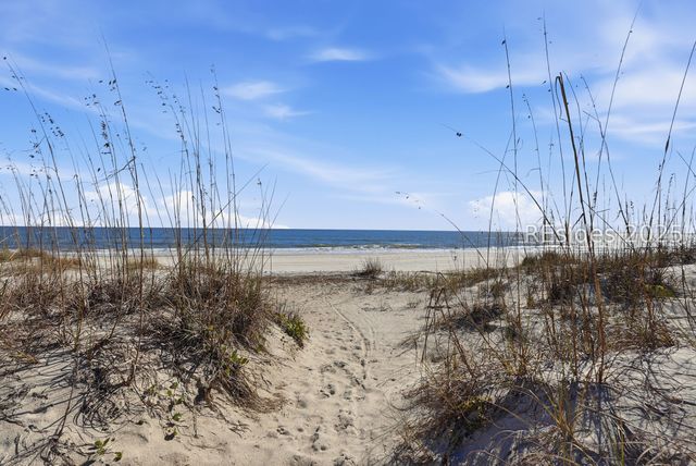 3 Driftwood Ln, Hilton Head Island, SC 29928