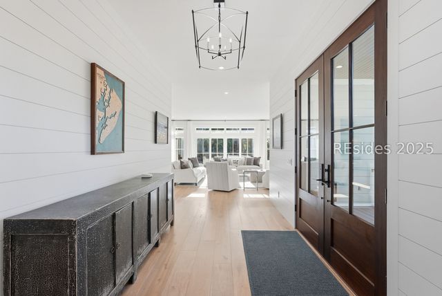 3 Driftwood Ln, Hilton Head Island, SC 29928