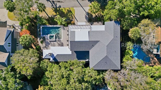 3 Driftwood Ln, Hilton Head Island, SC 29928