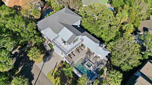 3 Driftwood Ln, Hilton Head Island, SC 29928