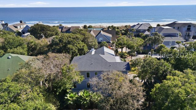 3 Driftwood Ln, Hilton Head Island, SC 29928