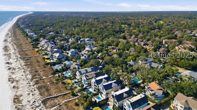 3 Driftwood Ln, Hilton Head Island, SC 29928