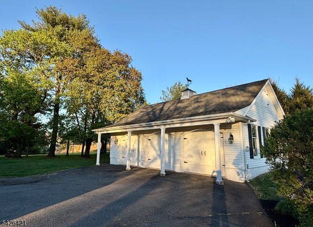 286 Harlingen Rd, Montgomery Twp., NJ 08502