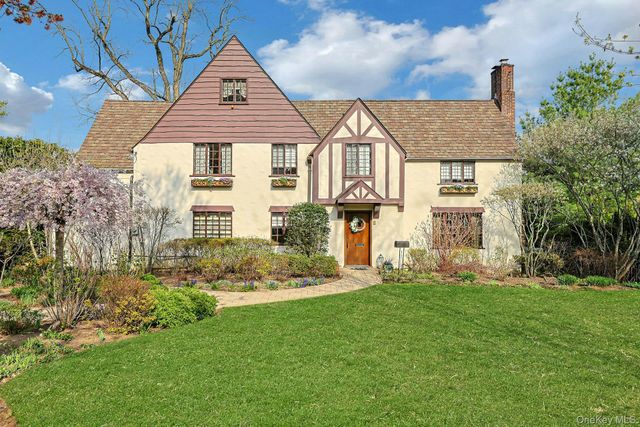 23 Forbes Boulevard, Eastchester, NY 10709