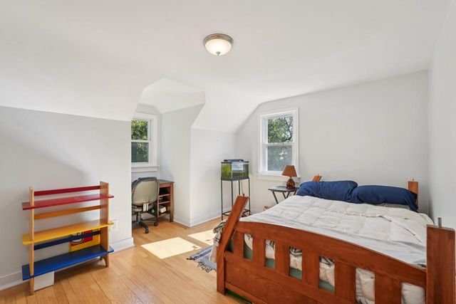 4885 S Racine AVENUE, New Berlin, WI 53146