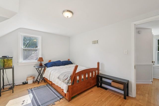 4885 S Racine AVENUE, New Berlin, WI 53146