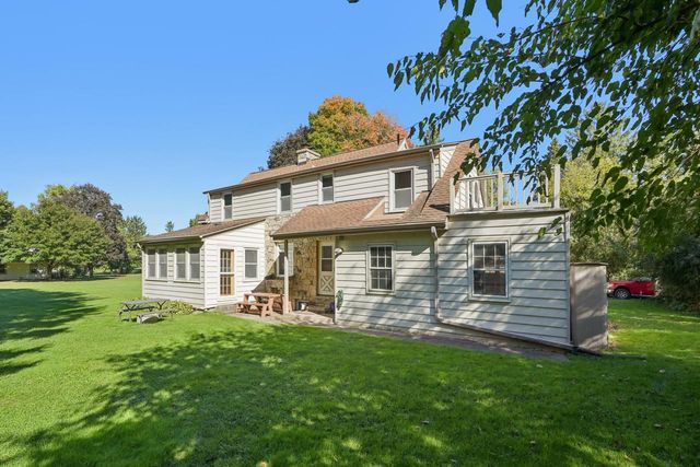 4885 S Racine AVENUE, New Berlin, WI 53146