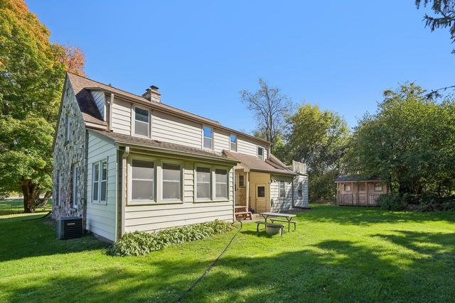 4885 S Racine AVENUE, New Berlin, WI 53146