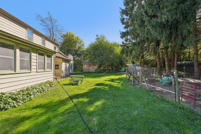 4885 S Racine AVENUE, New Berlin, WI 53146