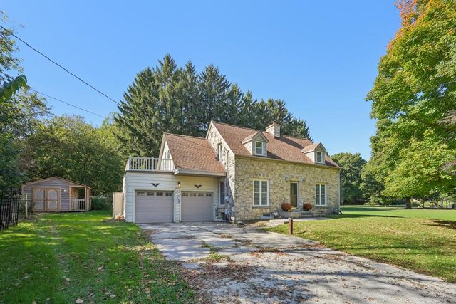 4885 S Racine AVENUE, New Berlin, WI 53146