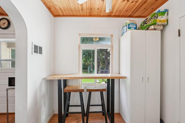 4885 S Racine AVENUE, New Berlin, WI 53146