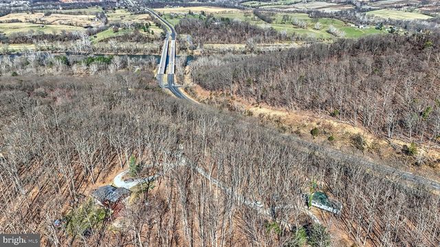 138 ROSS LN, Bluemont, VA 20135