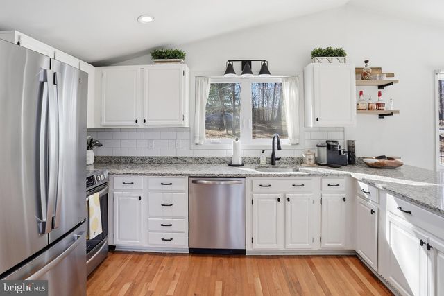 138 ROSS LN, Bluemont, VA 20135