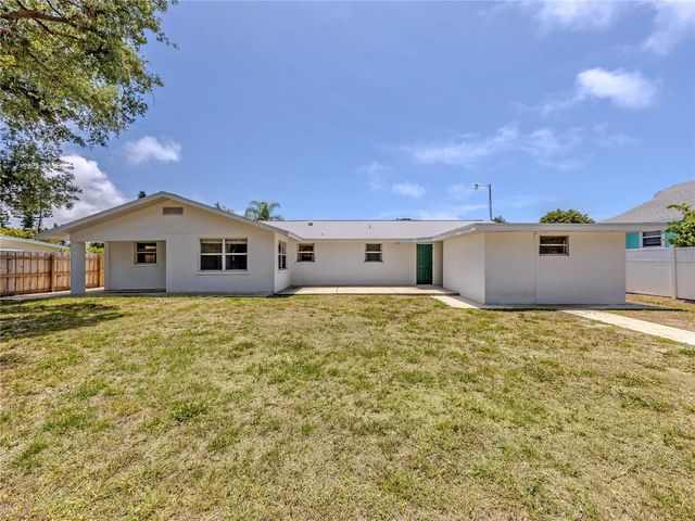 320 PAVONIA ROAD, Nokomis, FL 34275