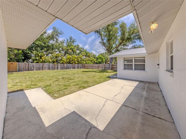 320 PAVONIA ROAD, Nokomis, FL 34275