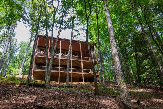 1990 Big Creek, Blue Ridge, GA 30522