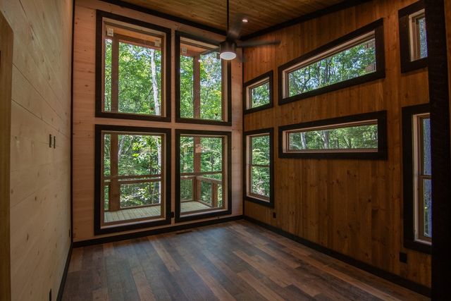 1990 Big Creek, Blue Ridge, GA 30522