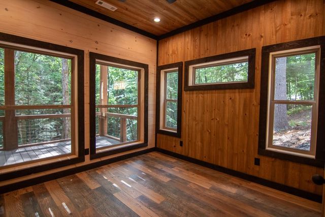 1990 Big Creek, Blue Ridge, GA 30522