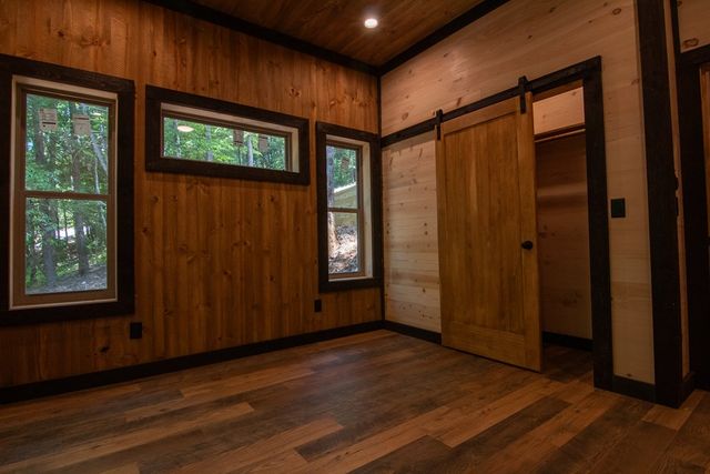 1990 Big Creek, Blue Ridge, GA 30522