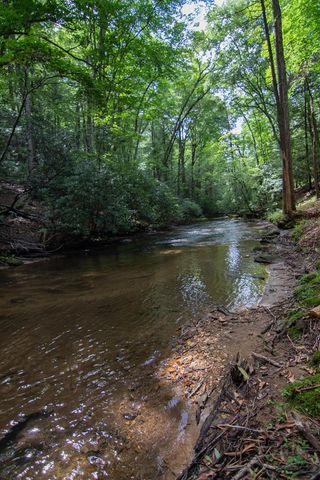 1990 Big Creek, Blue Ridge, GA 30522