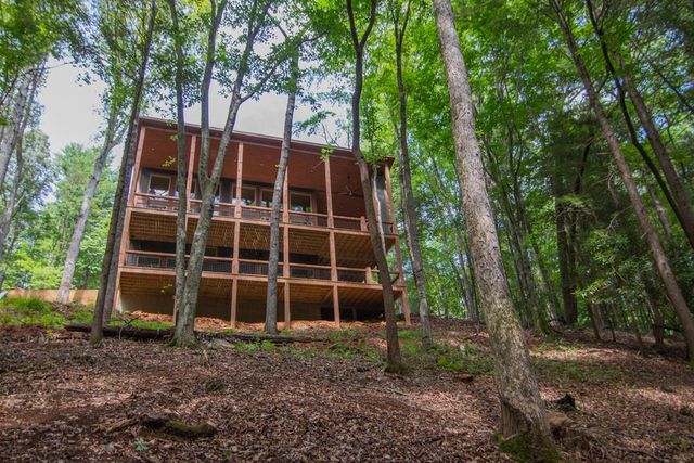 1990 Big Creek, Blue Ridge, GA 30522