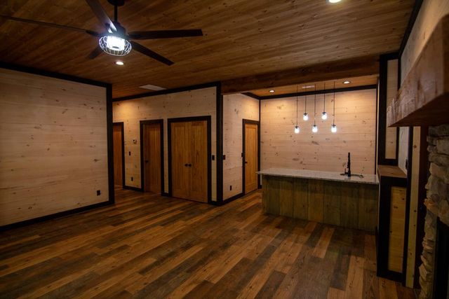 1990 Big Creek, Blue Ridge, GA 30522