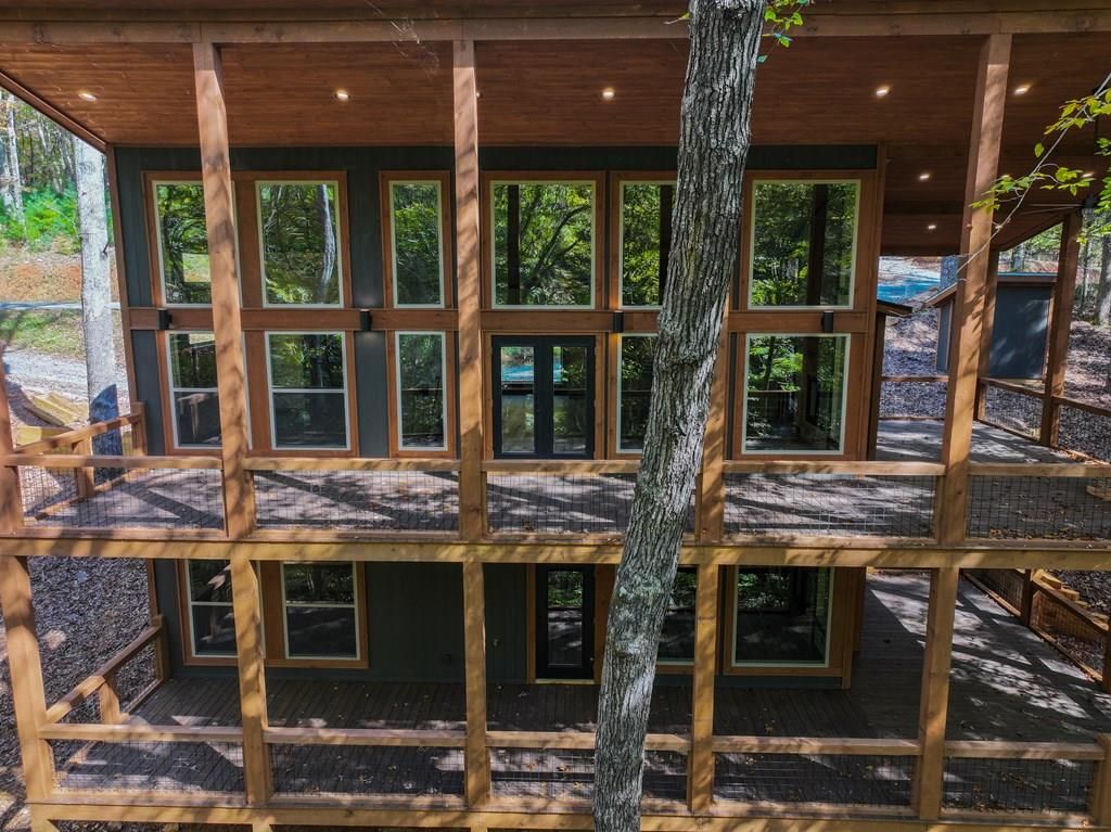 1990 Big Creek, Blue Ridge, GA 30522