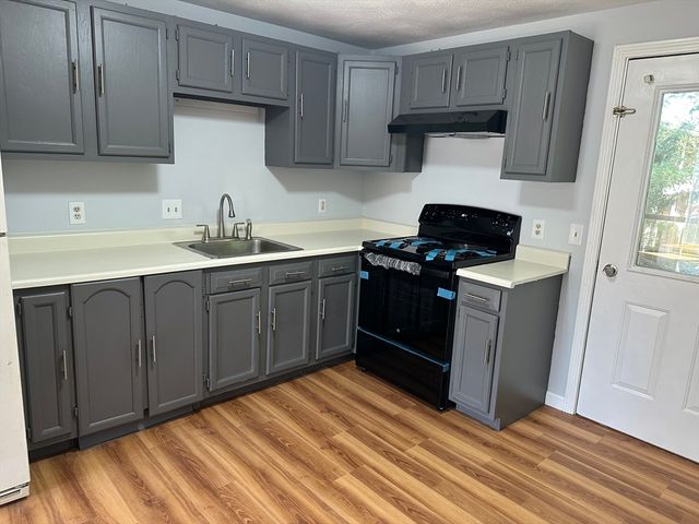 135 Charles Street 5, Lowell, MA 01852